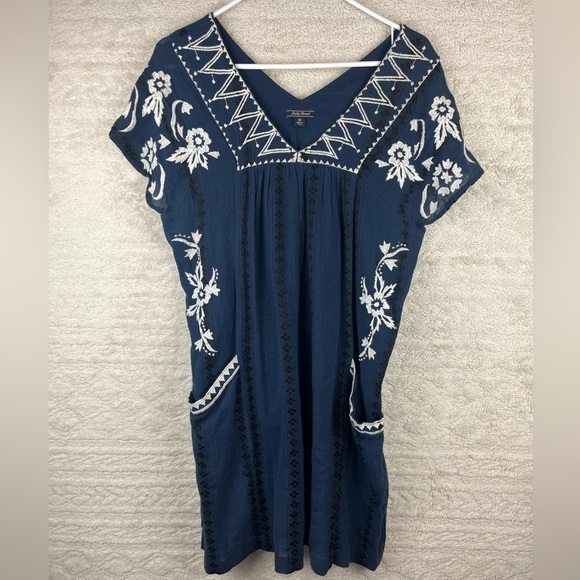 LUCKY BTAND Embroidered Gauze Dress MuMu Cover-Up Medium - Picture 1 of 14